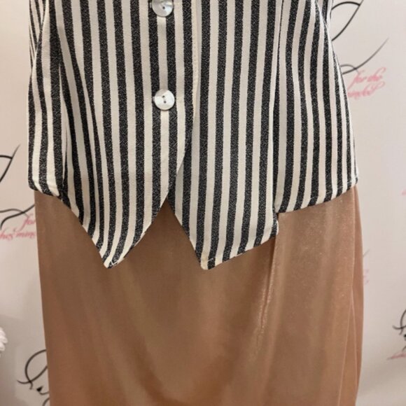 Camille Claudel. Size Small. Short Sleeve. Gray White Stripe. USA. B127 - Picture 3 of 5